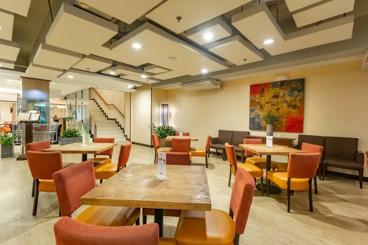 Microtel By Wyndham Mall Of Asia Pasay 3*,